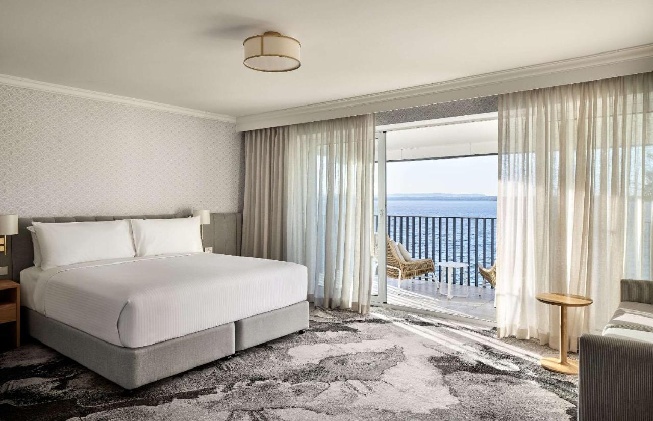 The Beachcomber Hotel & Resort, Ascend Hotel Collection Toukley Exterior photo A bedroom at the InterContinental
