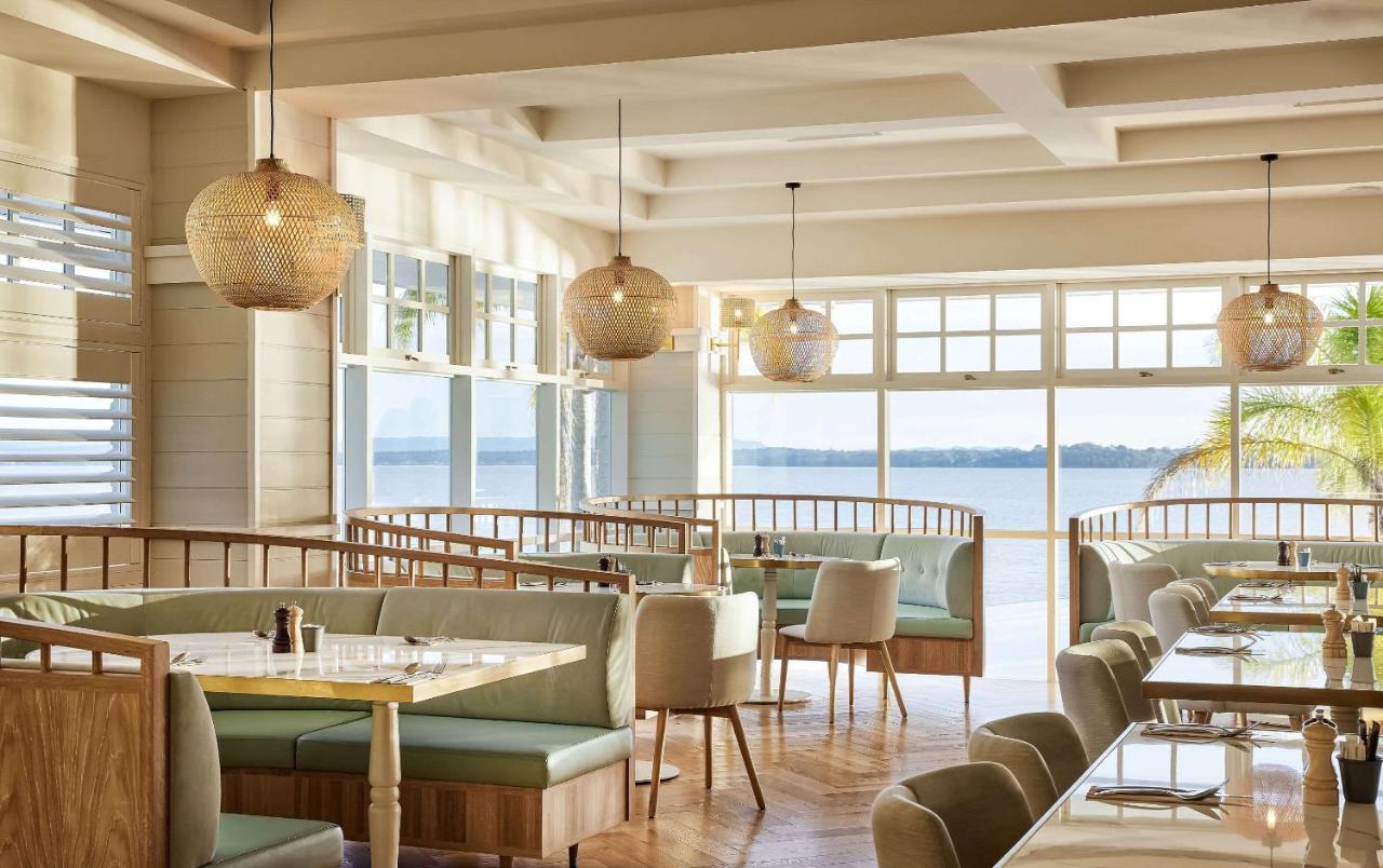 The Beachcomber Hotel & Resort, Ascend Hotel Collection Toukley Exterior photo The restaurant