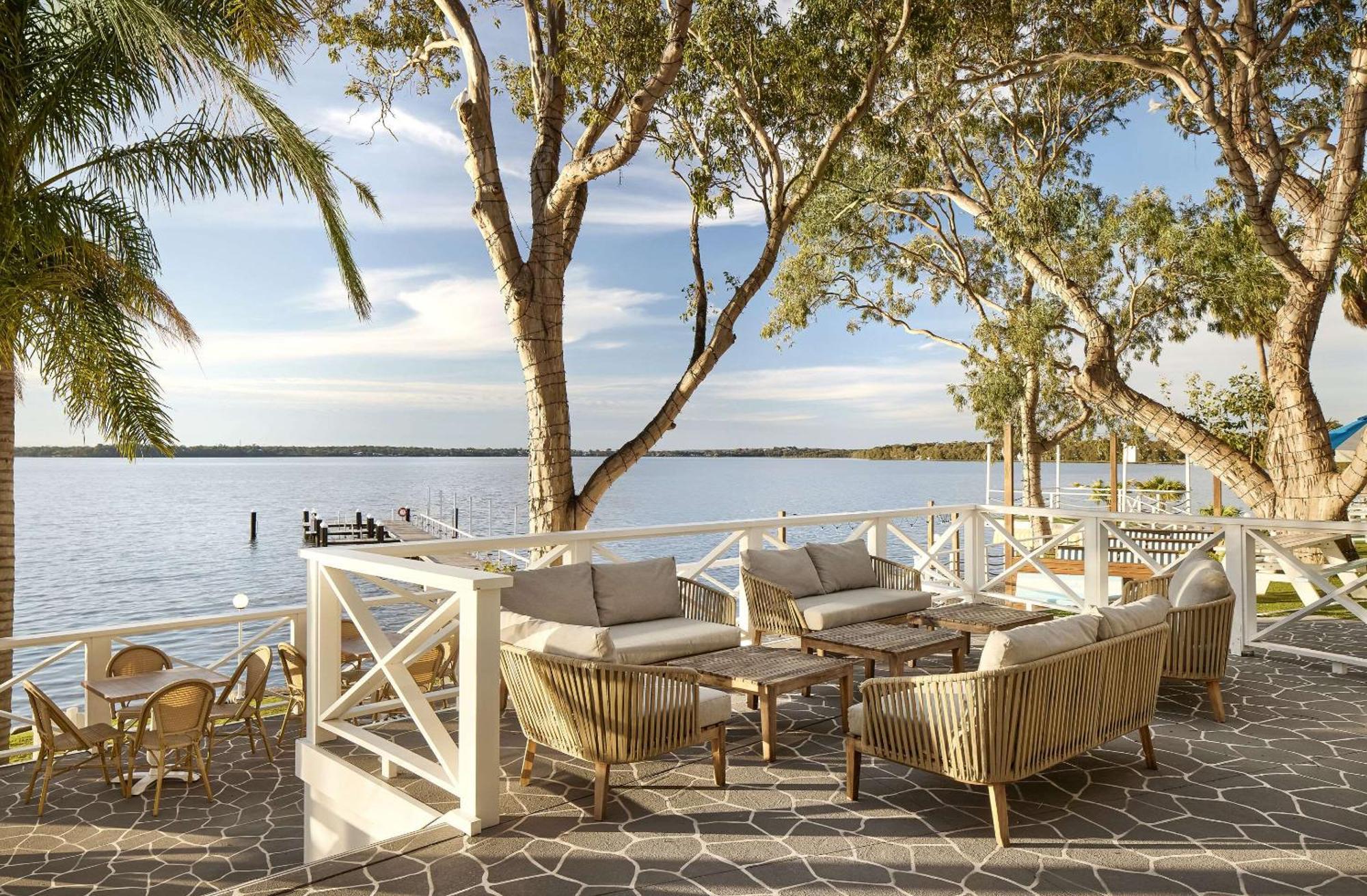 The Beachcomber Hotel & Resort, Ascend Hotel Collection Toukley Exterior photo The Lake House