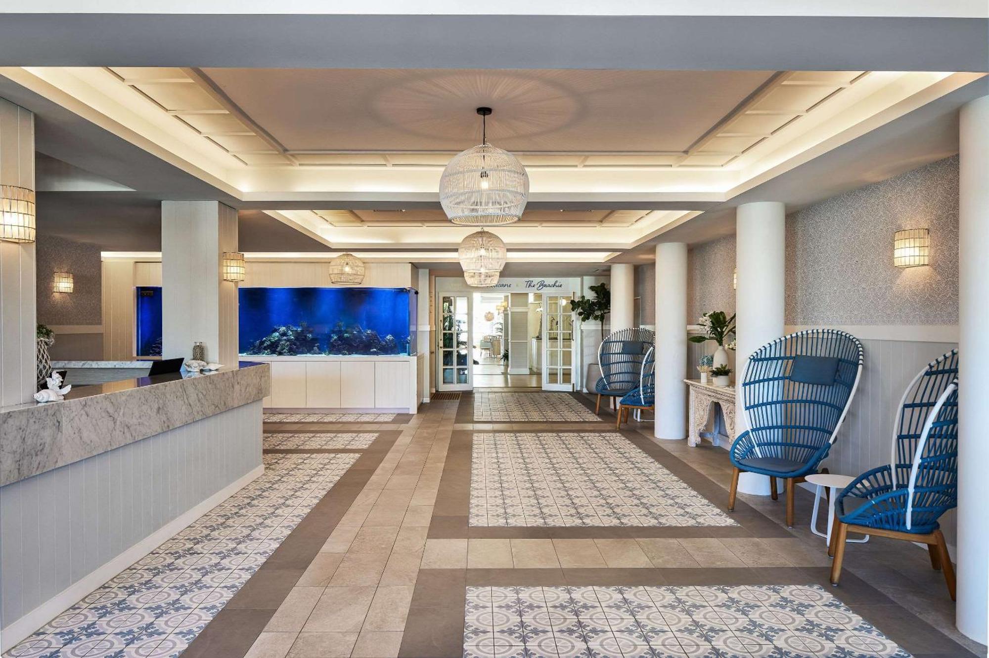 The Beachcomber Hotel & Resort, Ascend Hotel Collection Toukley Exterior photo The lobby of the Atlantis Paradise Island